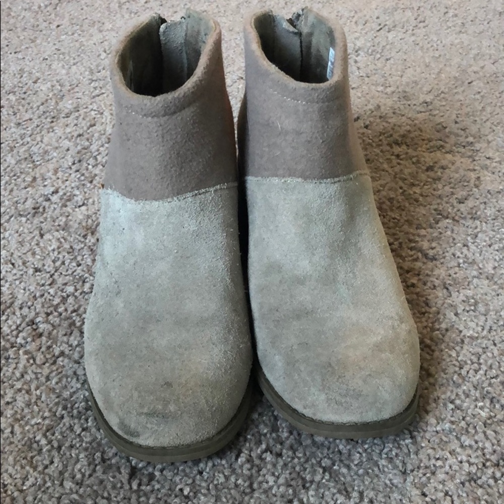 Toms(booties) - Picture 1 of 4